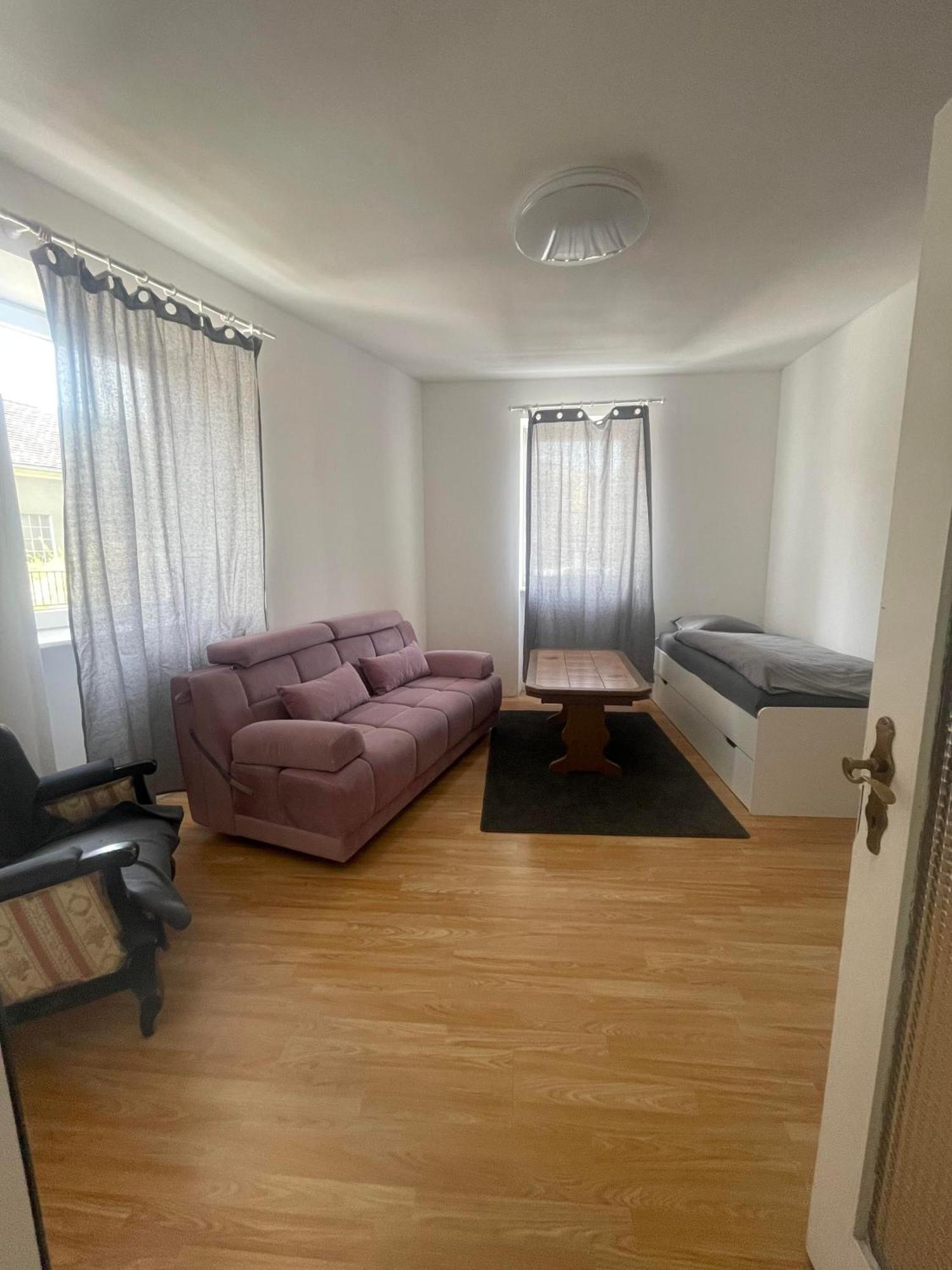 Gemuetlich Und Fein Apartment Ebenfurth Exterior foto